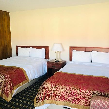 Big 12 Motel Broken Bow Екстериор снимка