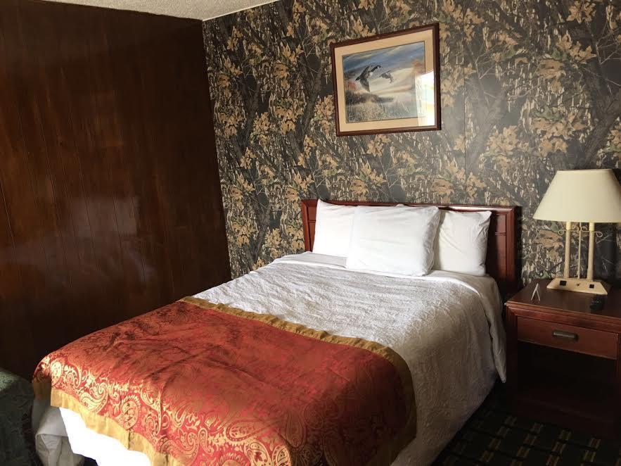 Big 12 Motel Broken Bow Екстериор снимка